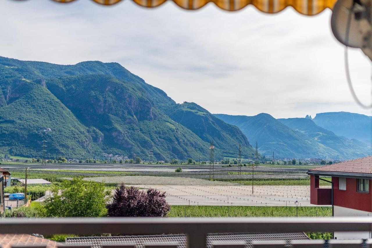 Haus Stolz Bed and Breakfast Eppan an der Weinstraße Eksteriør billede