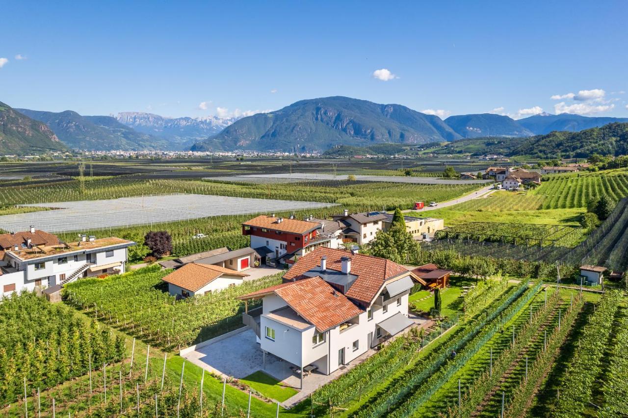 Haus Stolz Bed and Breakfast Eppan an der Weinstraße Eksteriør billede