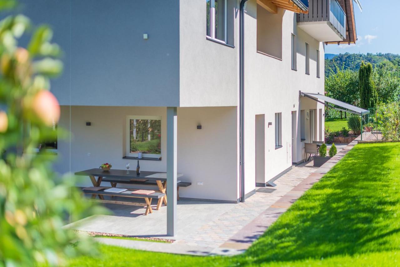 Haus Stolz Bed and Breakfast Eppan an der Weinstraße Eksteriør billede